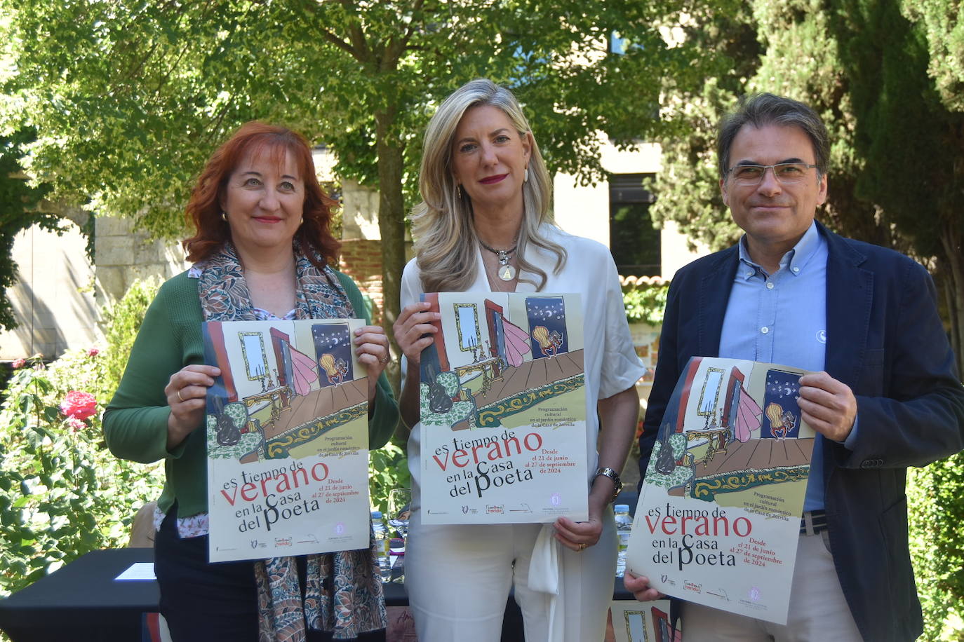 Irene Carvajal, centro, y Pedro Ojeda, en la presentación de la programación estival de la Casa de Zorrilla.