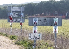 Carteles de Justicia para Esther en la zona en la que apareció el cuerpo.