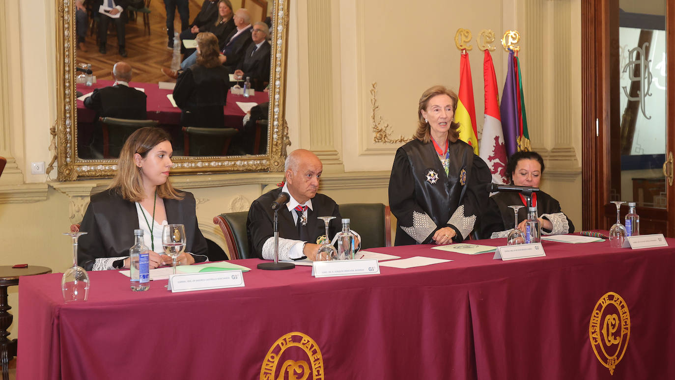 Jura de cargos y distinciones entre los graduados sociales