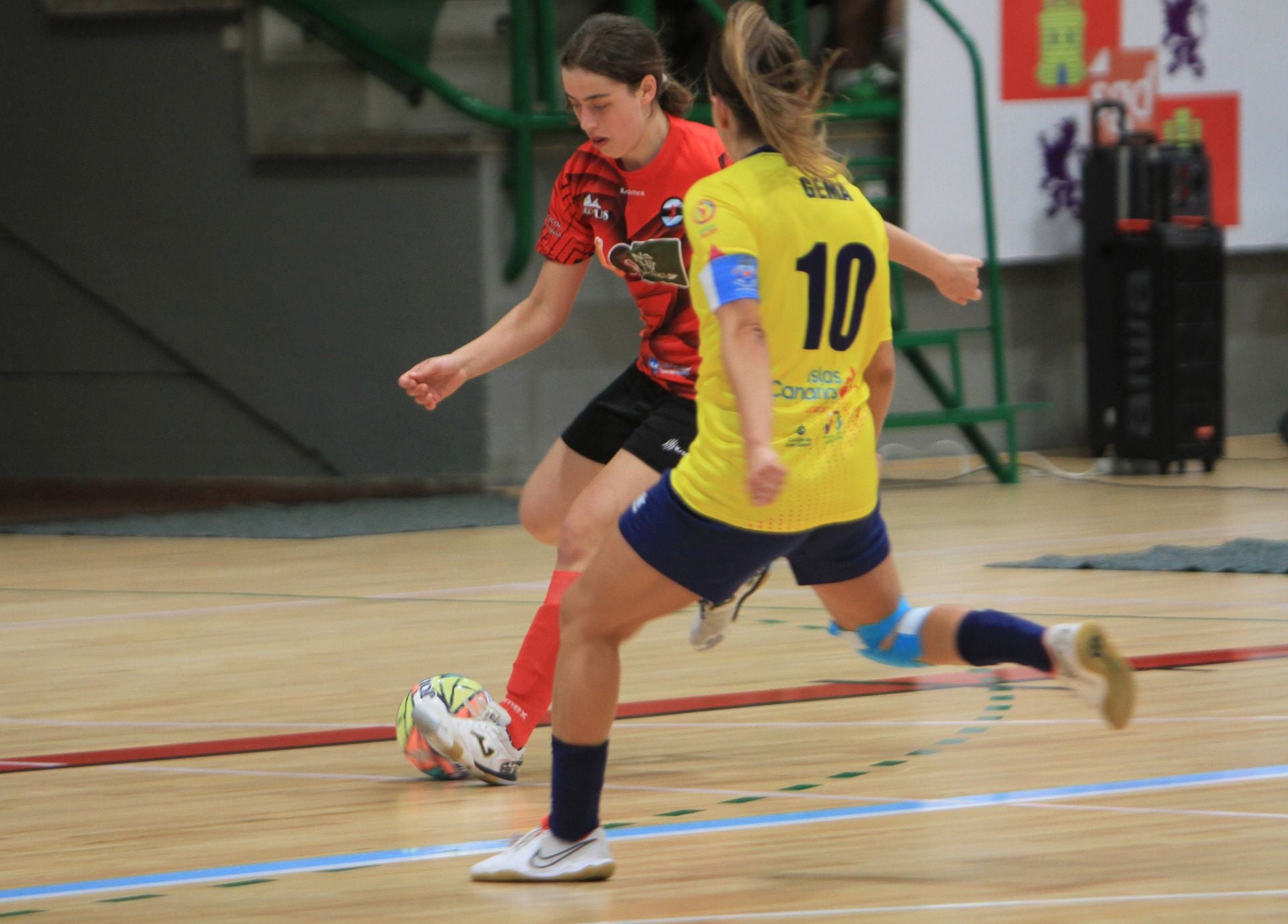 Fotografías del partido entre el Segosala Naturpellet y el Teldeportivo