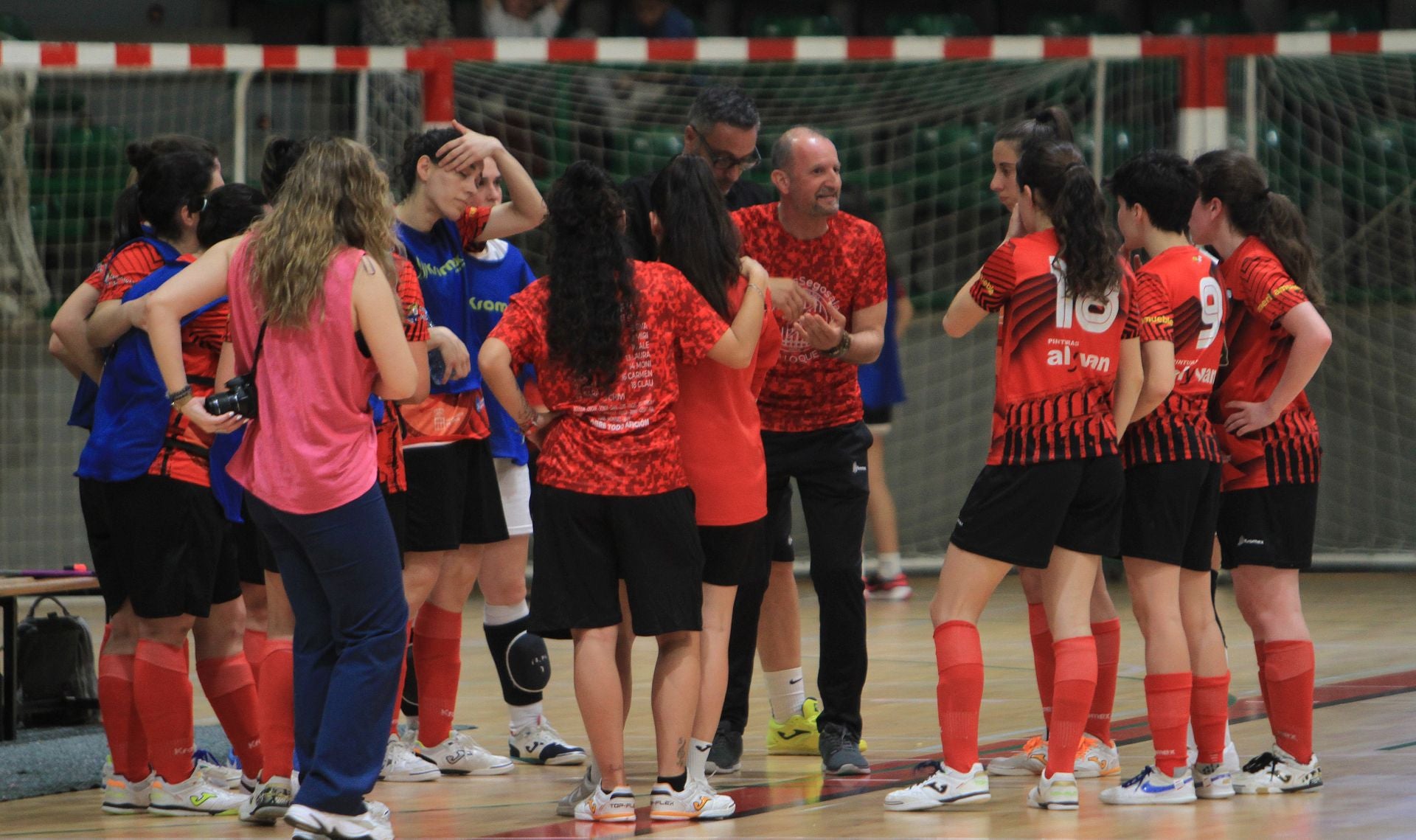 Fotografías del partido entre el Segosala Naturpellet y el Teldeportivo