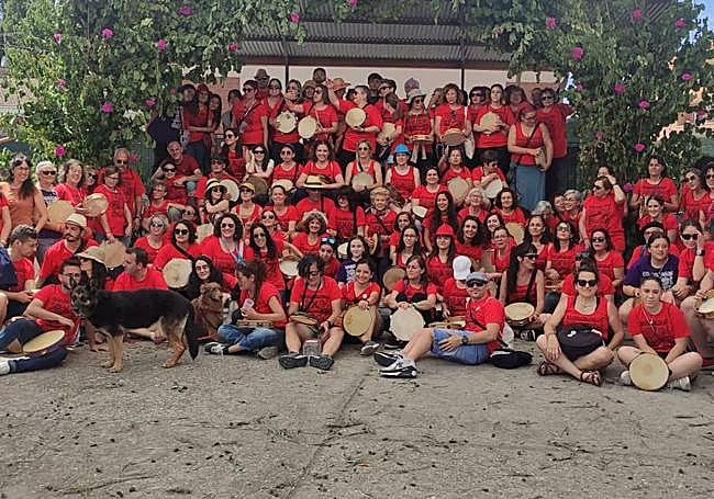 Foto de familia de los participantes.