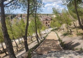 Aspecto de uno de los caminos del entorno de la iglesia de La Cuesta tras la intervención.