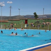 Refuerzan la seguridad de la piscina de Segovia para atajar los «problemas de convivencia»