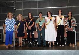 Entrega de las bandas de la Mujer Palentina en el Campo de la Juventud.