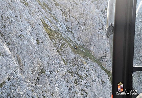 Vista del lugar del accidente desde el helicóptero.