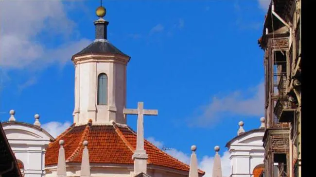 Imagen antes - Se hunde la cúpula de una iglesia en Valladolid durante unas obras de rehabilitación