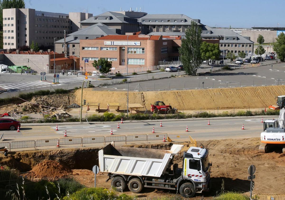 Obras de urbanización de la ampliación del Hospital General de Segovia.