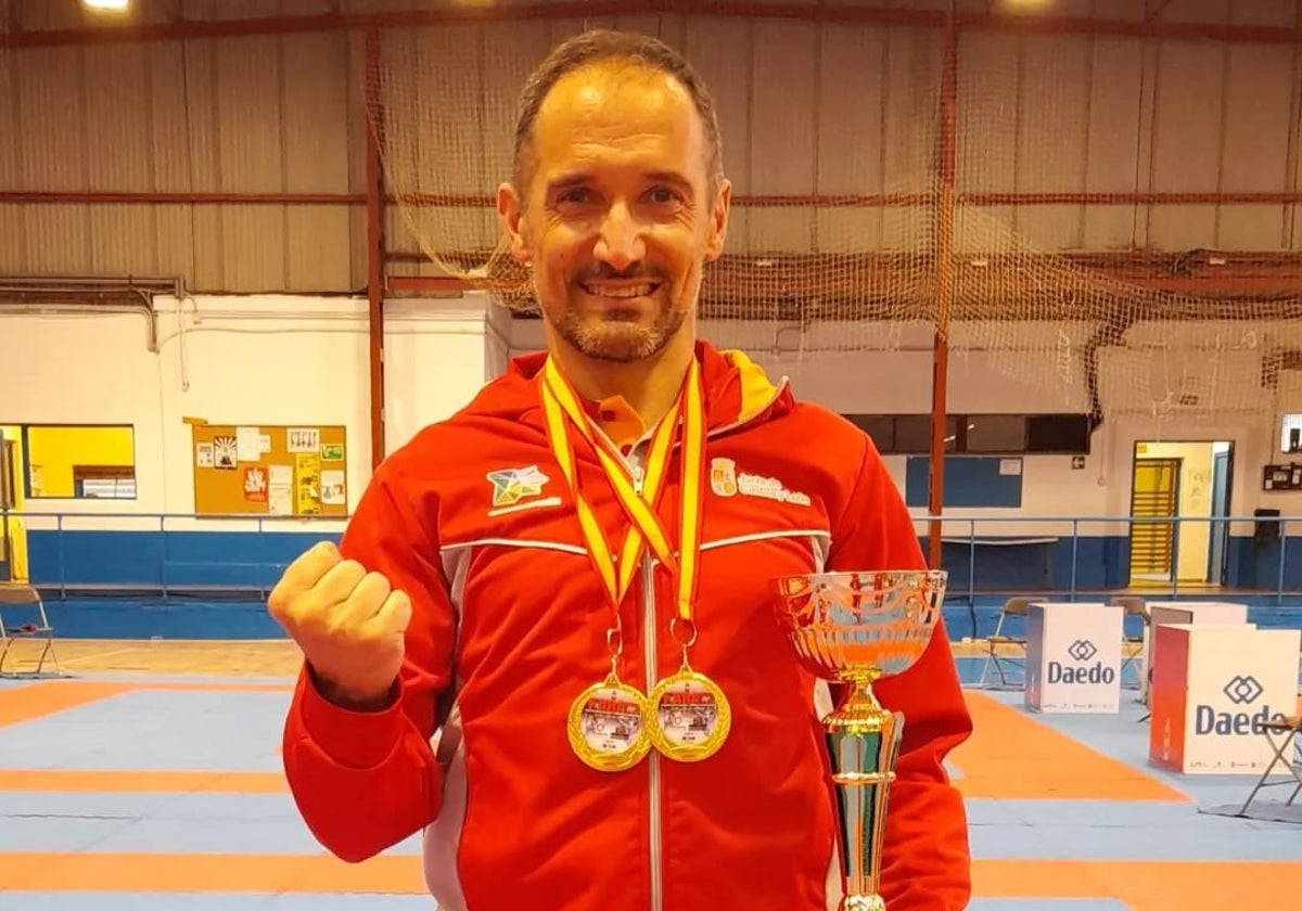 El karateca Óscar Botrán se proclama doble campeón de España