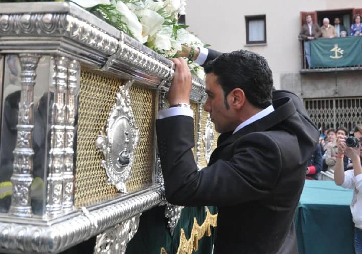 Carlos García Muñoz, con la Hermandad de Nuestra Señora de la Esperanza de Ávila.