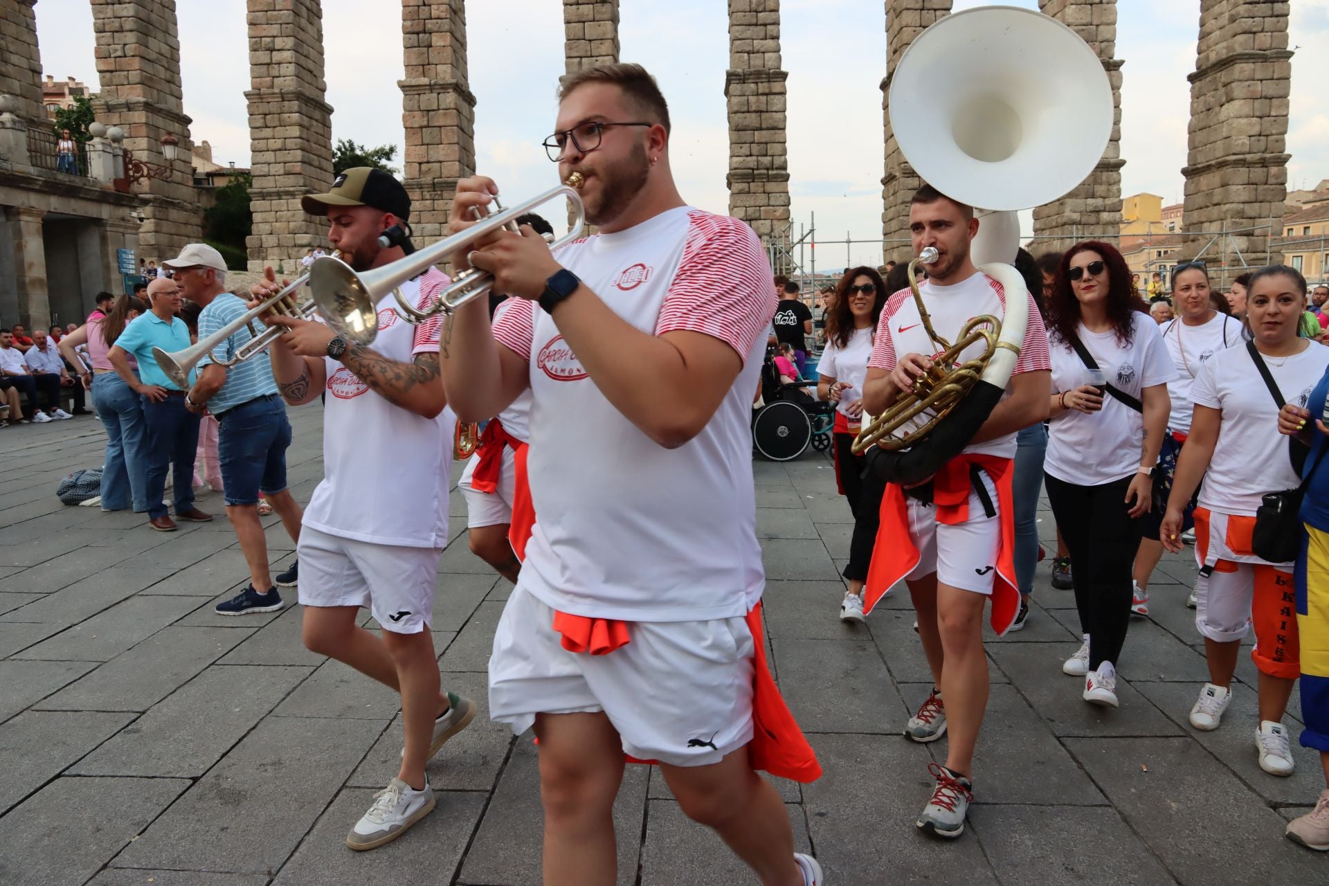 Fotografías de la concentración de peñas y charangas en Segovia