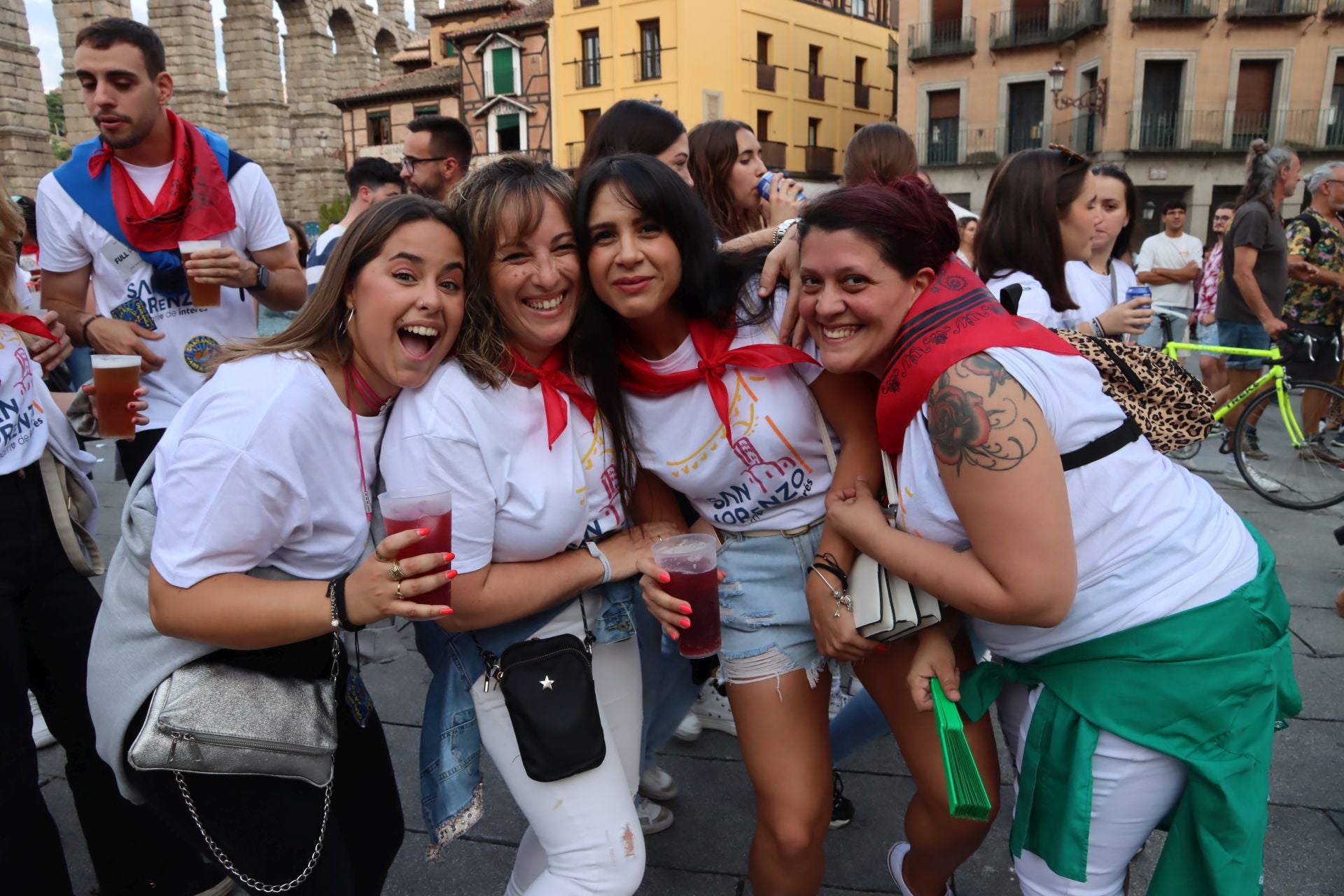 Fotografías de la concentración de peñas y charangas en Segovia
