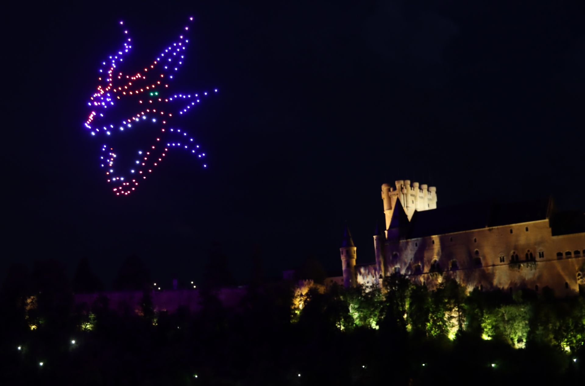 El espectáculo de drones de Segovia, en imágenes