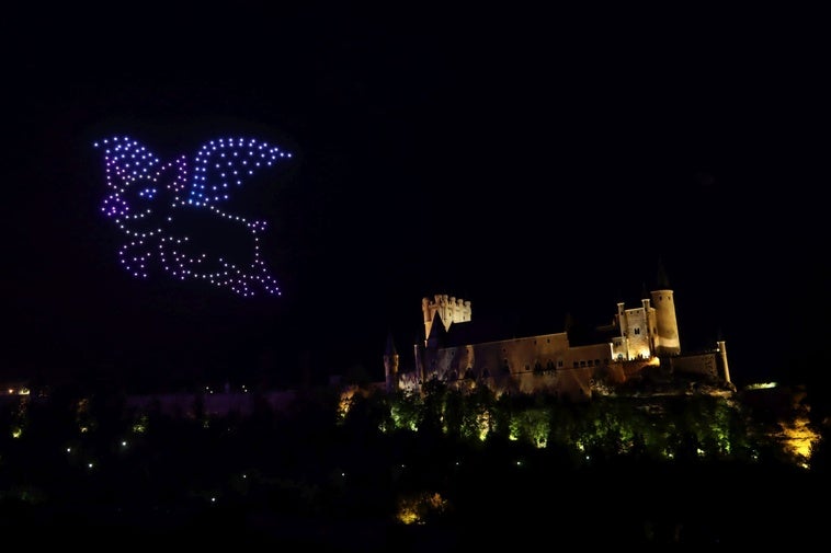 El espectáculo de drones de Segovia, en imágenes