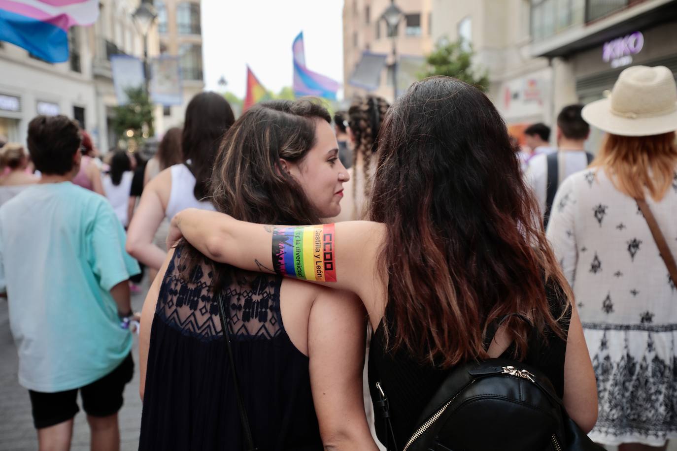 Las imágenes de la manifestación del Orgullo LGTBI+ en Valladolid