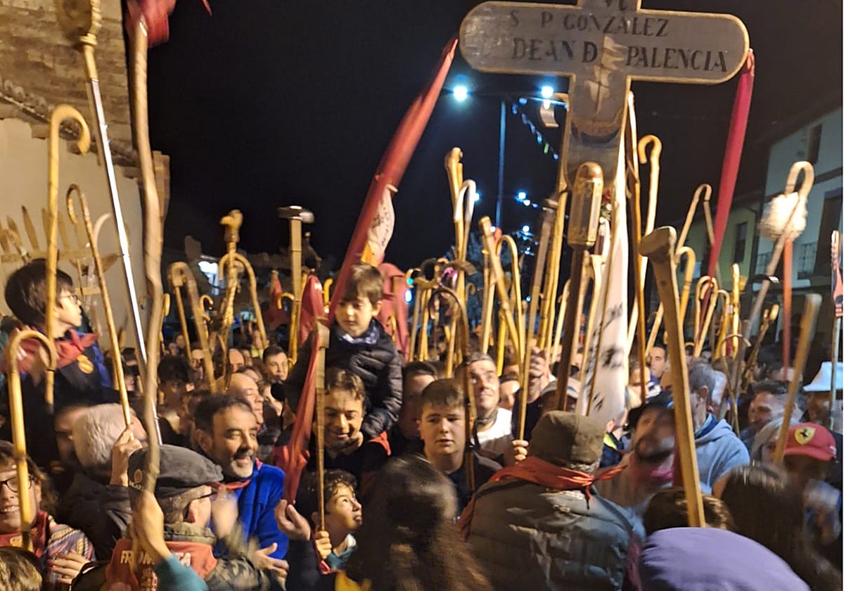 Procesión cívica de El Ole en la fiestas de San Telmo.
