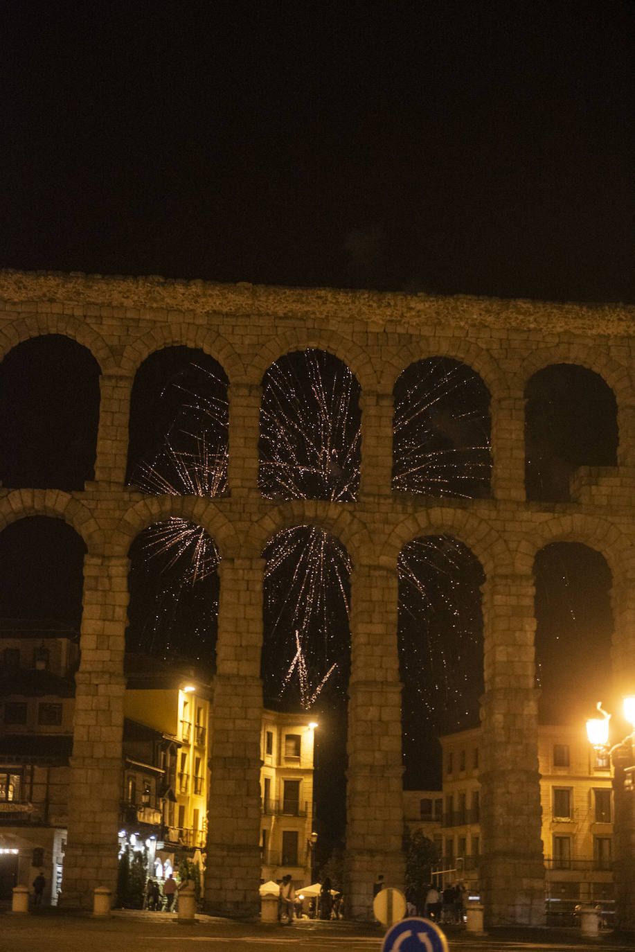 Los fuegos artificiales de Segovia, en imágenes