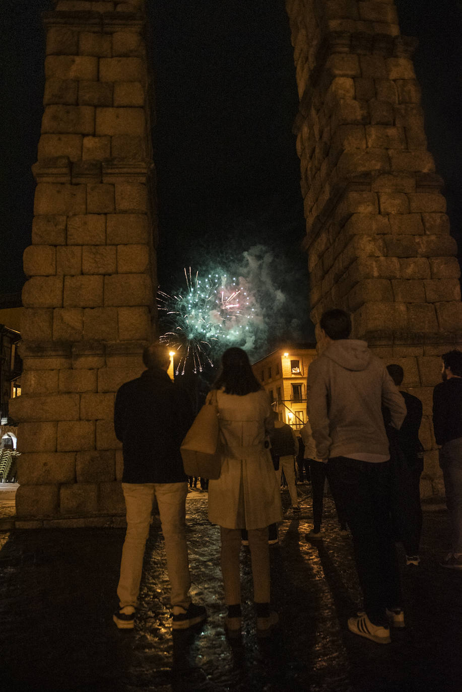 Los fuegos artificiales de Segovia, en imágenes