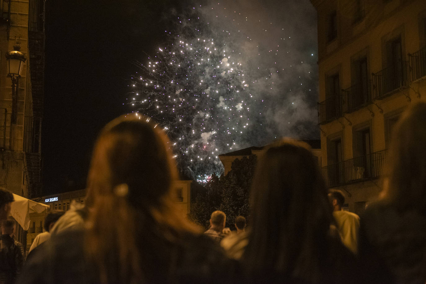 Los fuegos artificiales de Segovia, en imágenes