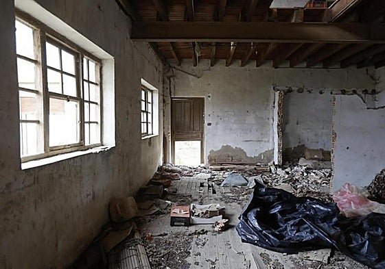 Antigua harinera de Paredes, que se transformará en viviendas con el proyecto Rehabitare.