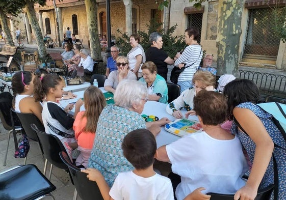 Celebración del Día del Abuelo el verano pasado en Astudillo.