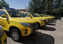 Vehículos pick-up para el operativo de incendios forestales.