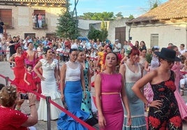 Un momento del desfile en Villanueva de Duero.