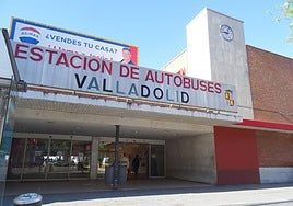 Entrada principal de la estación de autobuses de Valladolid en su actual estado