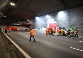 Un momento de un simulacro realizado estos meses en un túnel de Guadarrama, bajo las recomendaciones de su plan de autoprotección.