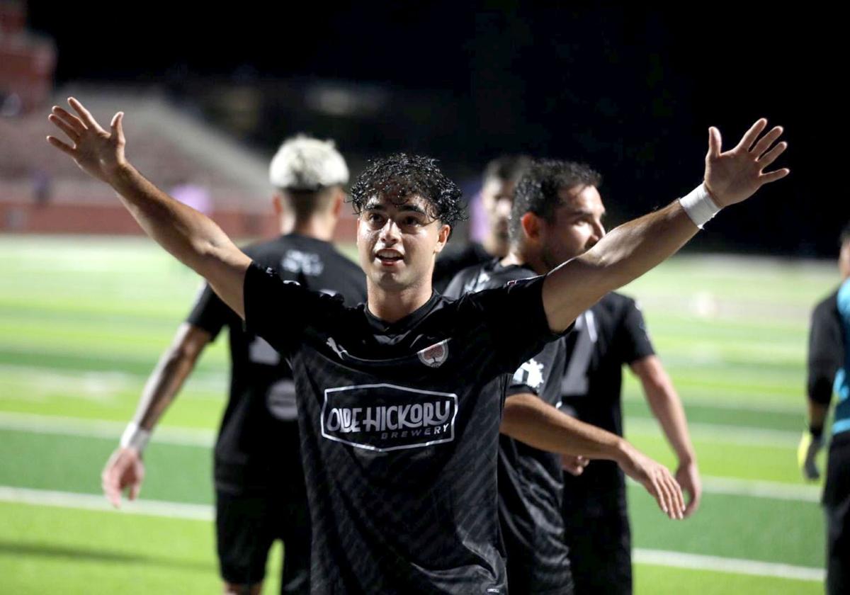 Diego Fernández en la celebración de su último gol con el equipo estadounidense.