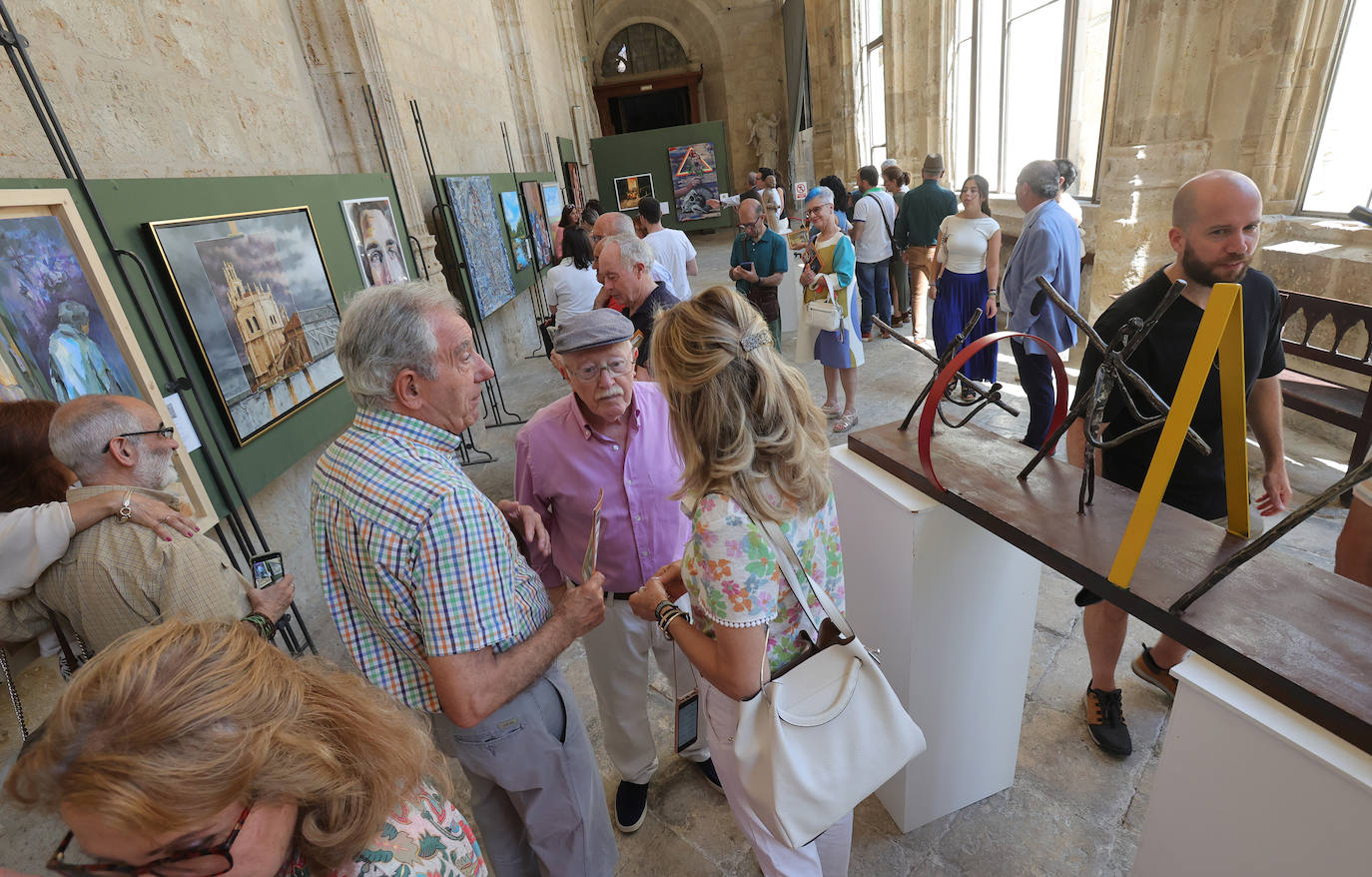 Veintisiete artistas palentinos exponen en el claustro de la Catedral