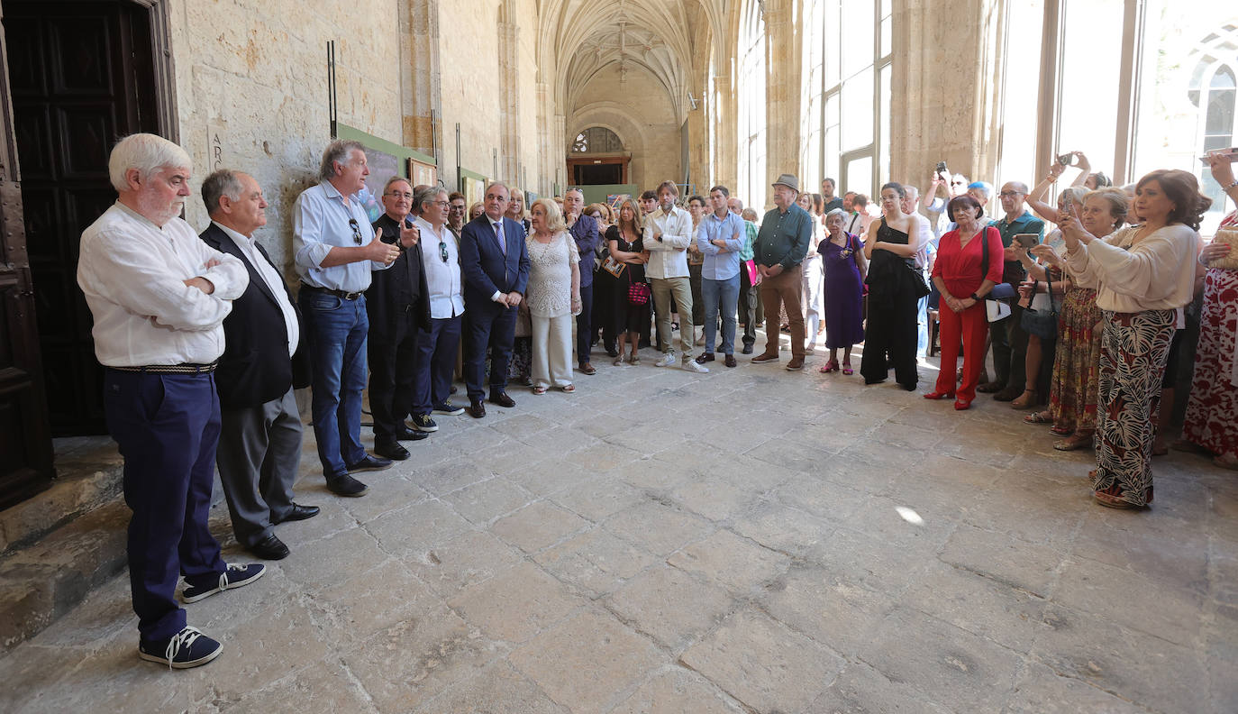 Veintisiete artistas palentinos exponen en el claustro de la Catedral