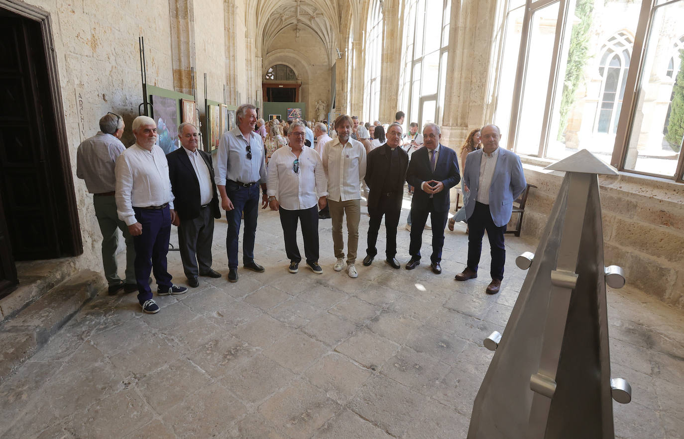 Veintisiete artistas palentinos exponen en el claustro de la Catedral