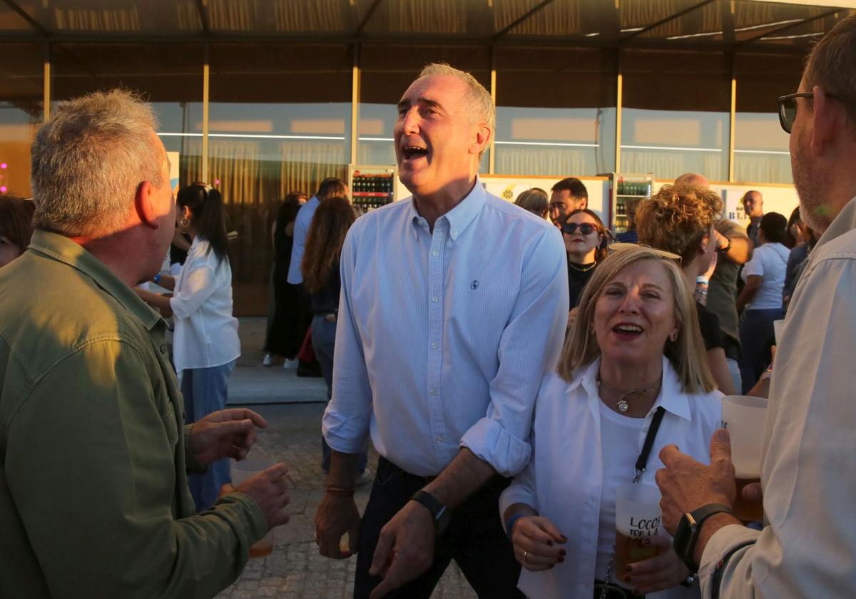 José Mazarías, durante el concierto Locos por la Música en la plaza del CIDE.