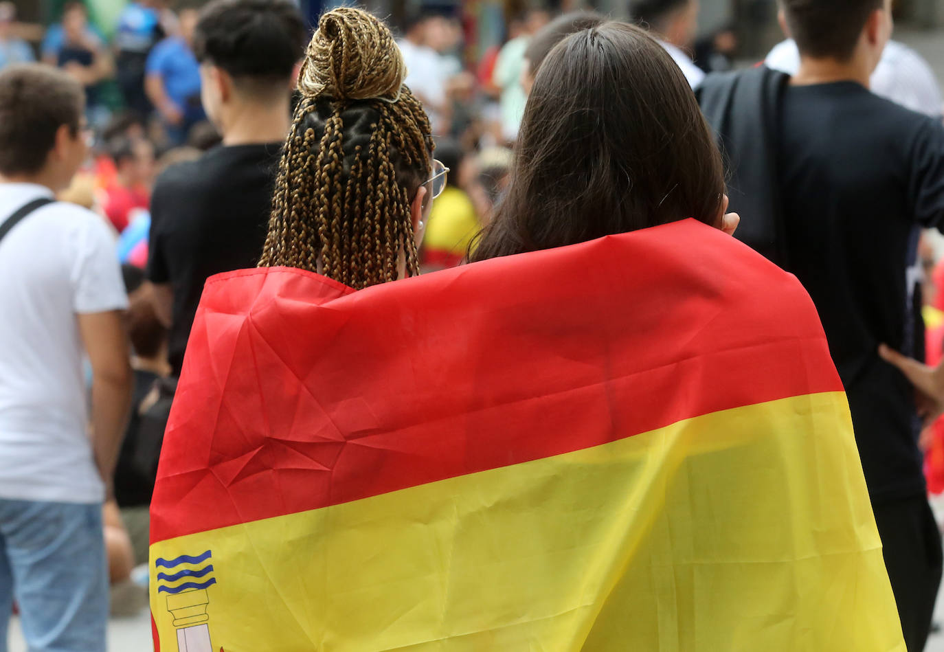 ¡Segovia celebra bajo la lluvia el triunfo de España!