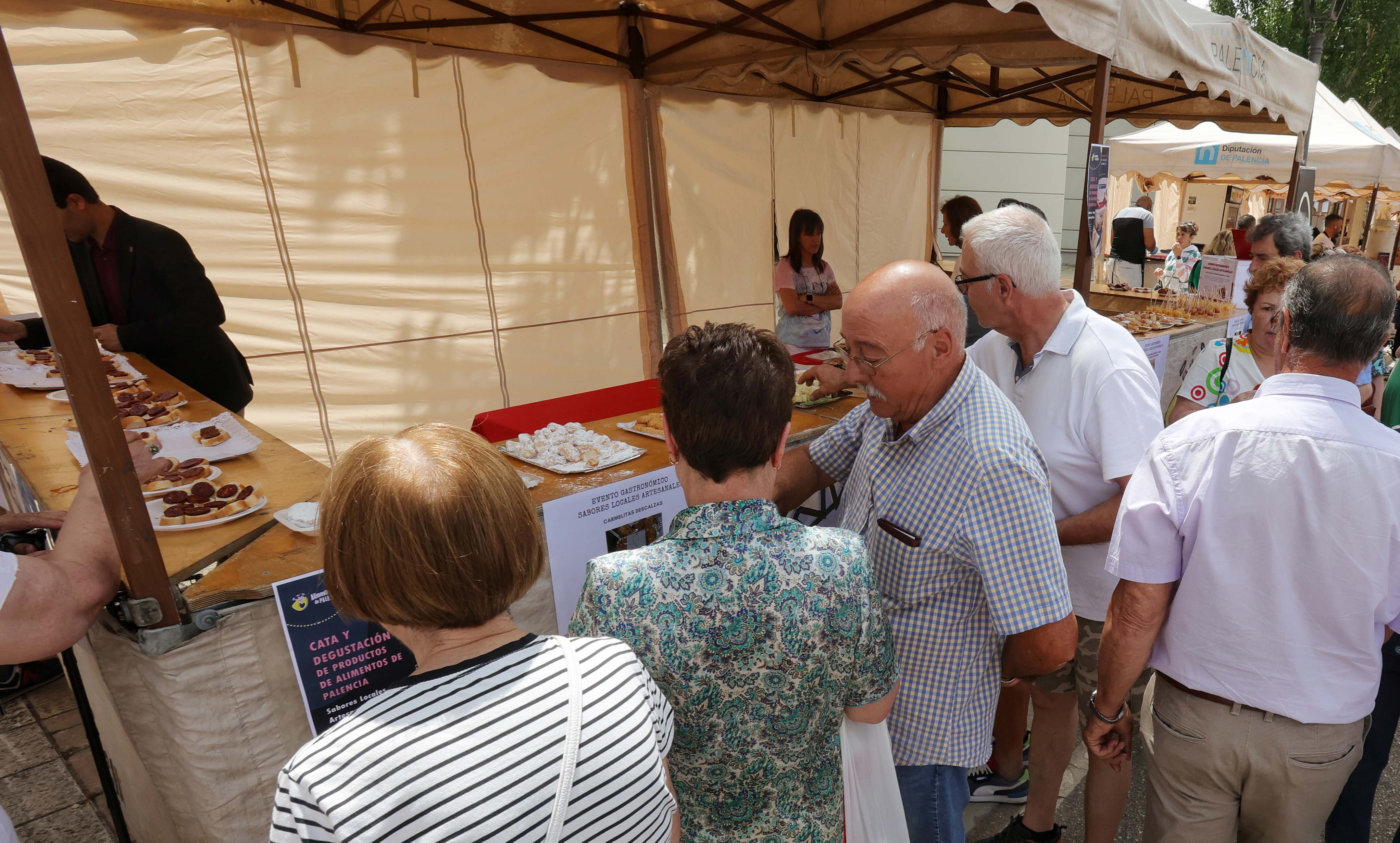 Feria de antigüedades en Carrión de los Condes