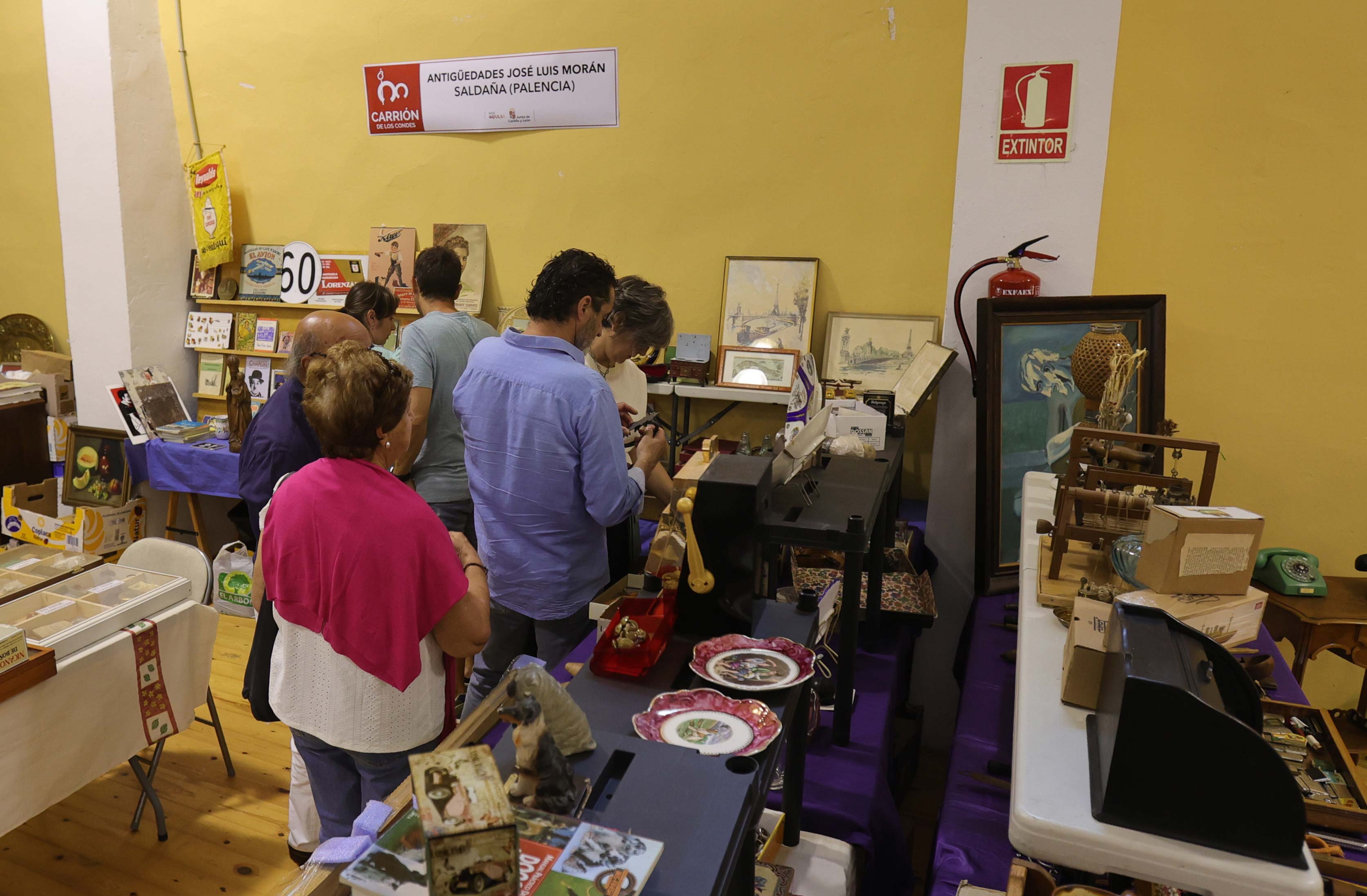 Feria de antigüedades en Carrión de los Condes