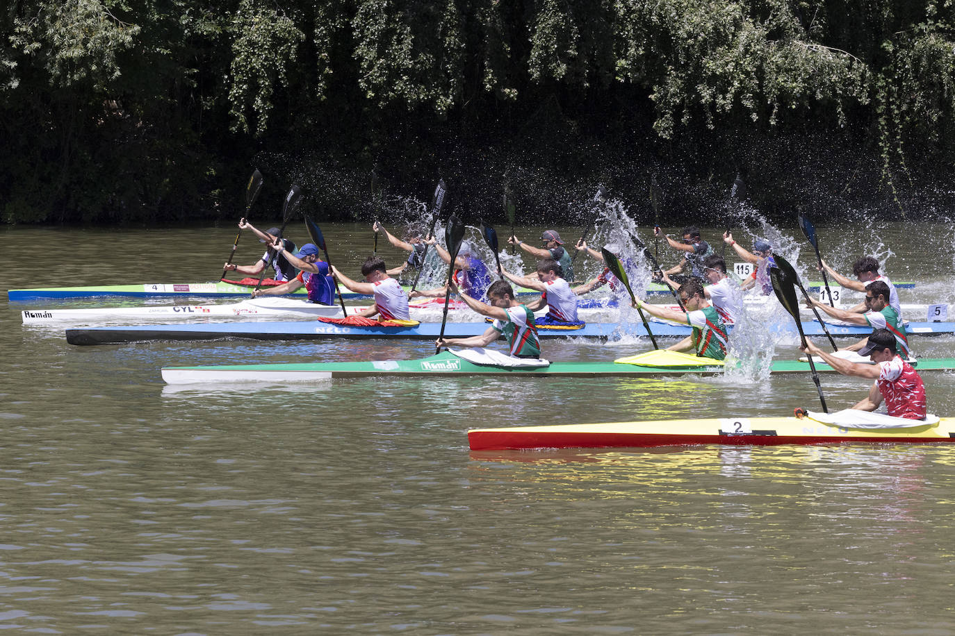 Valladolid acoge el Gran Premio Internacional K-4 de piragüismo