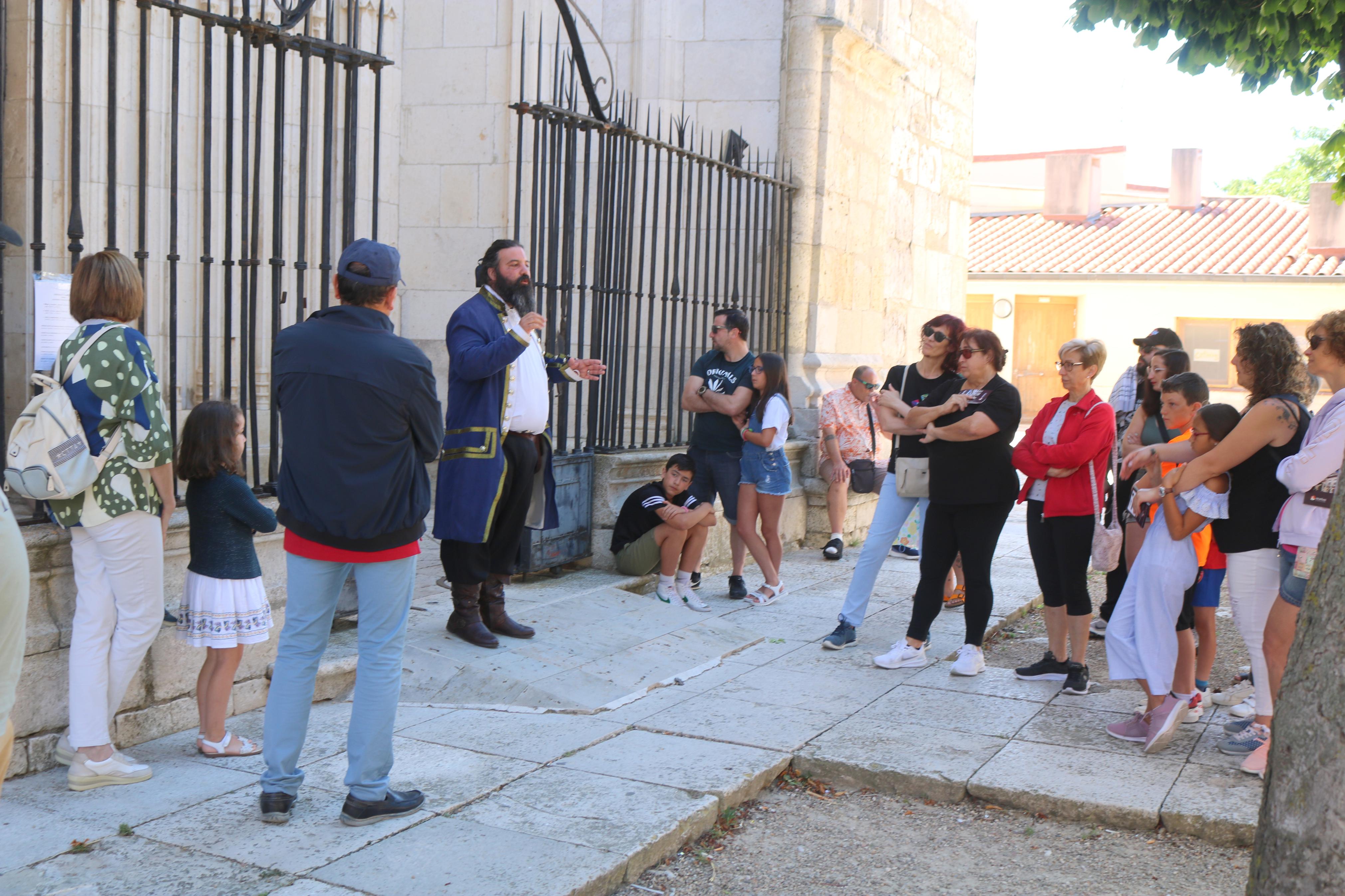 Ruta Guiada Teatralizada por Dueñas