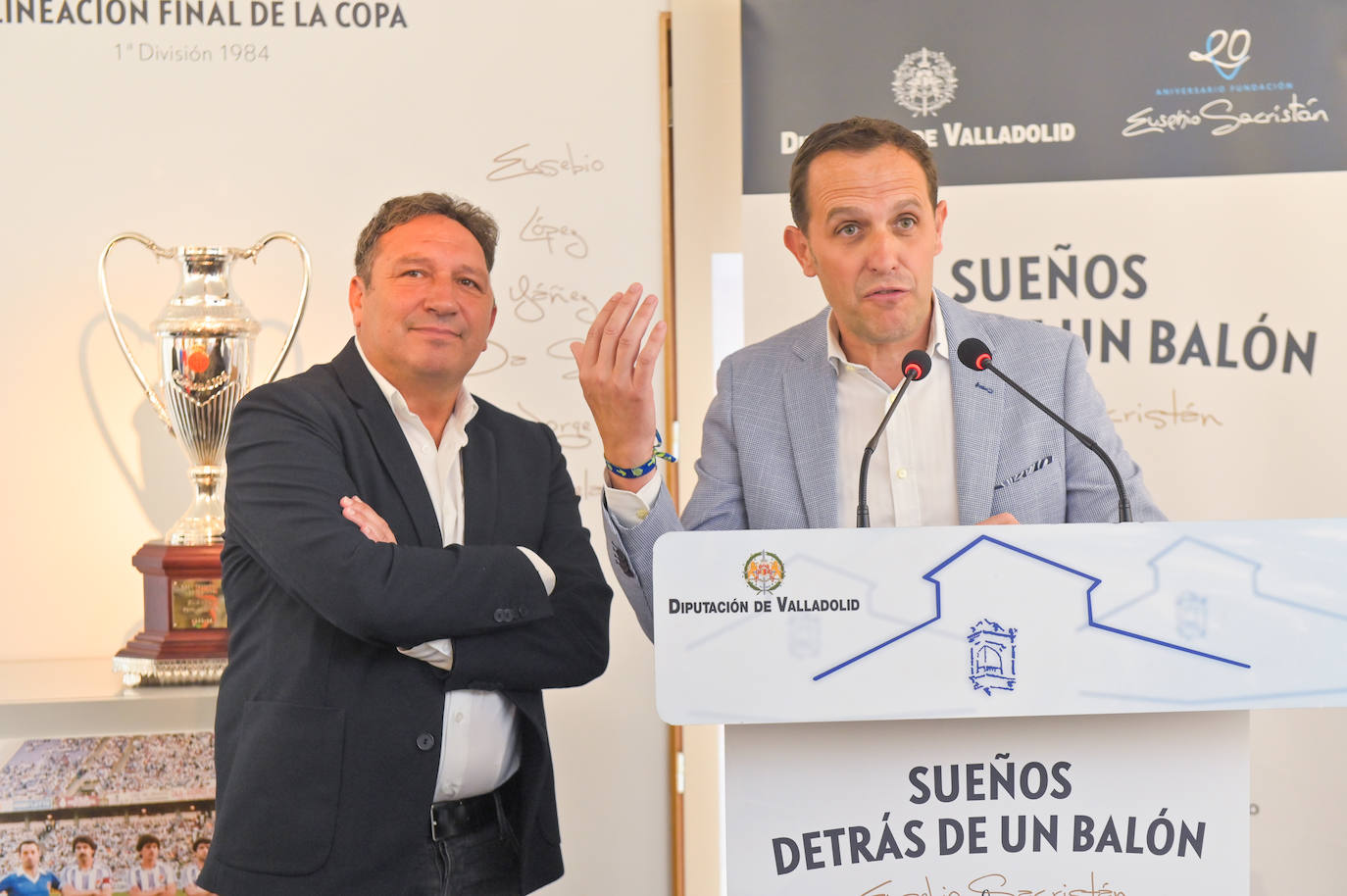 Las imágenes de la exposición &#039;Sueños detrás de un balón&#039; con Eusebio Sacristán