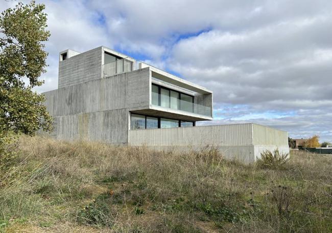 Un loft de hormigón de estilo brutalista en la cota más elevada de Valladolid.