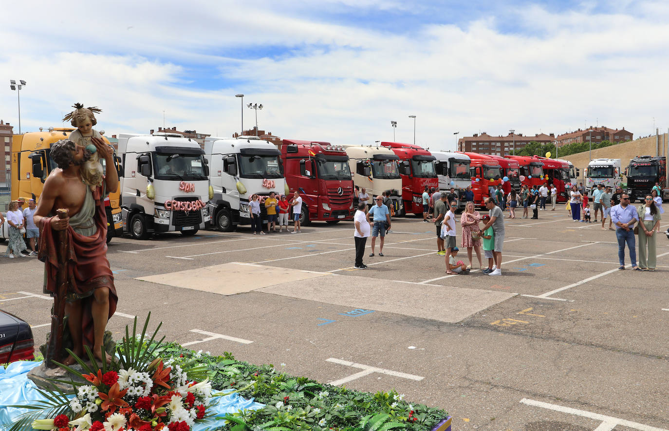 Los camioneros palentinos celebran San Cristóbal