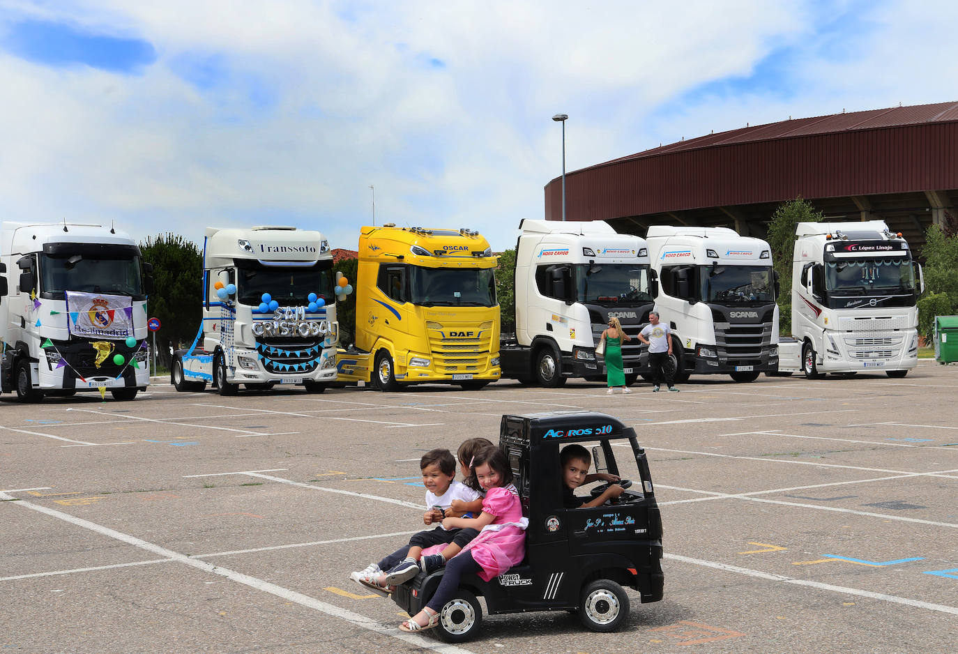 Los camioneros palentinos celebran San Cristóbal