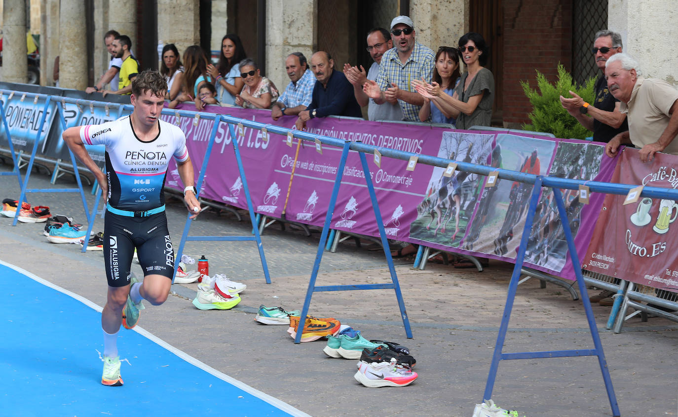 160 deportistas participan en el XXV Triatlón de Astudillo