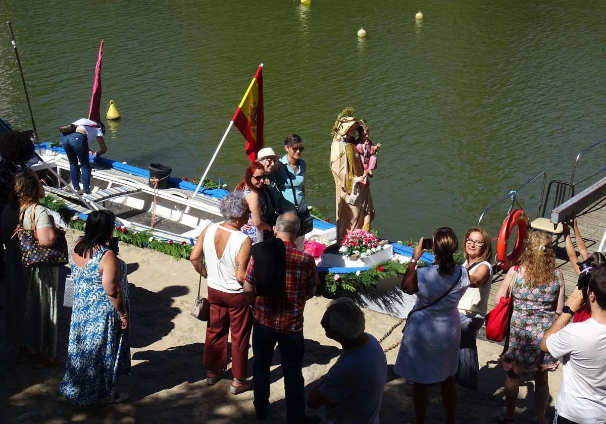 Misa y procesión en honor a la Virgen del Carmen en Valladolid