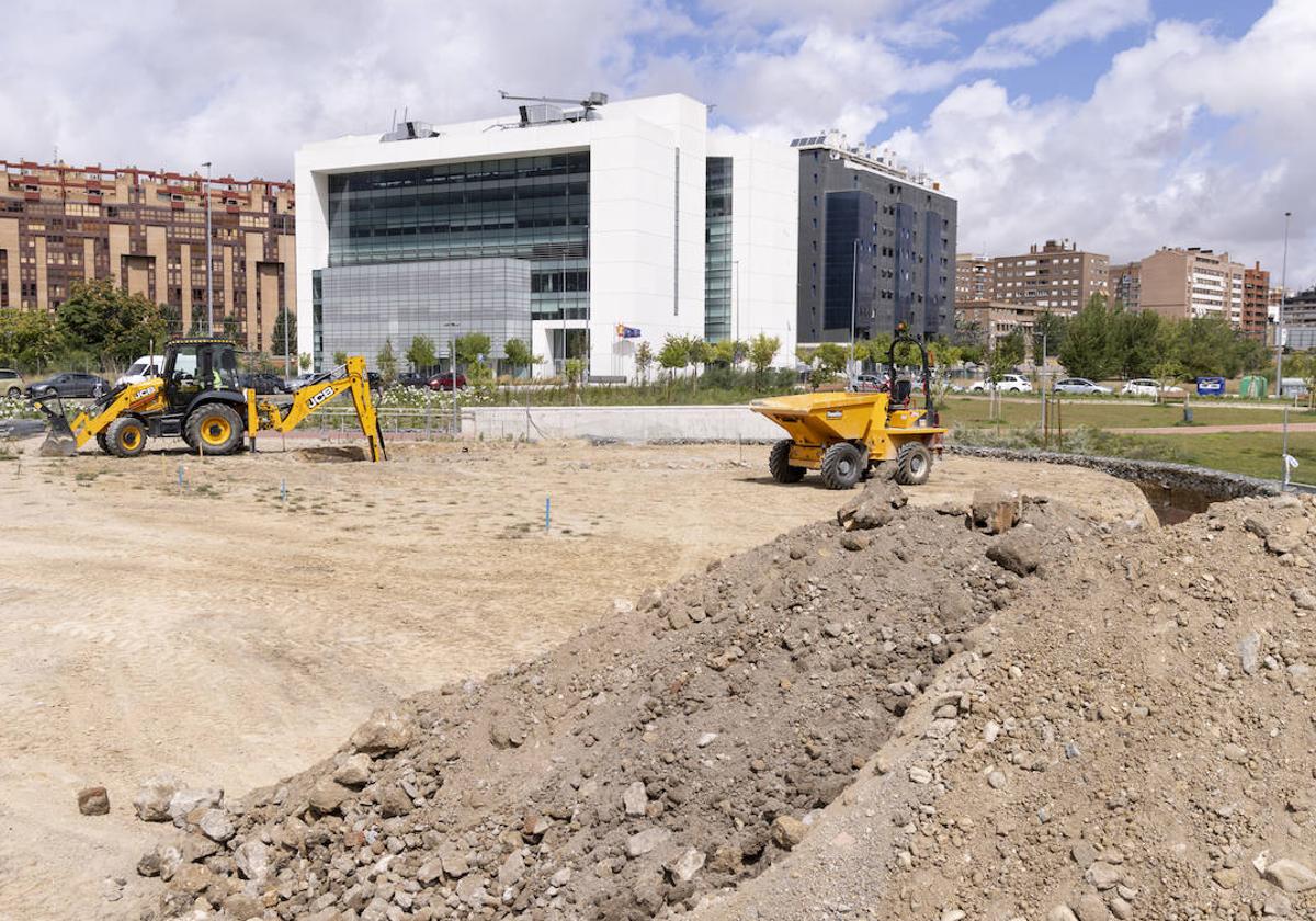 Obras para la construcción de la geoda en Ciudad de la Comunicación.