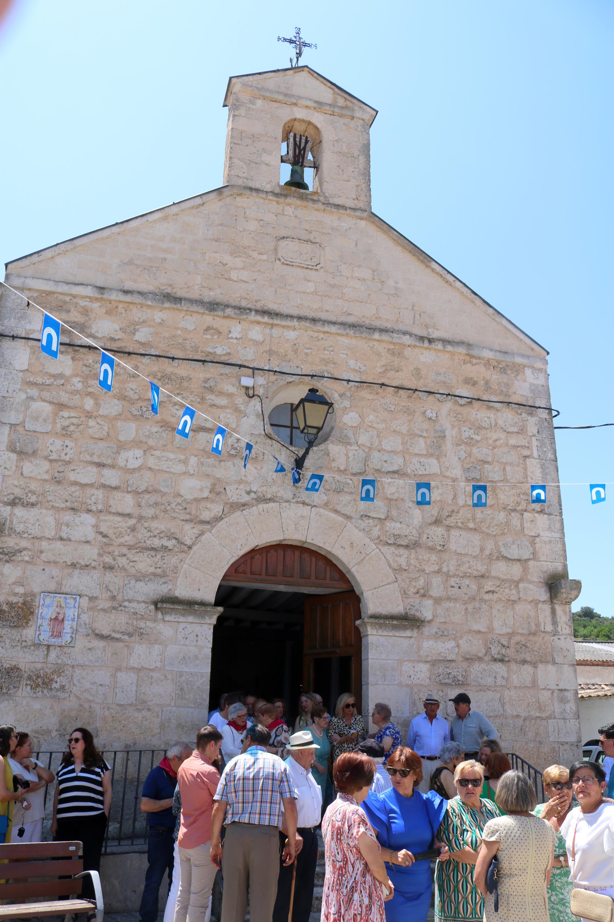 Cevico Navero se rinde a la Virgen del Carmen