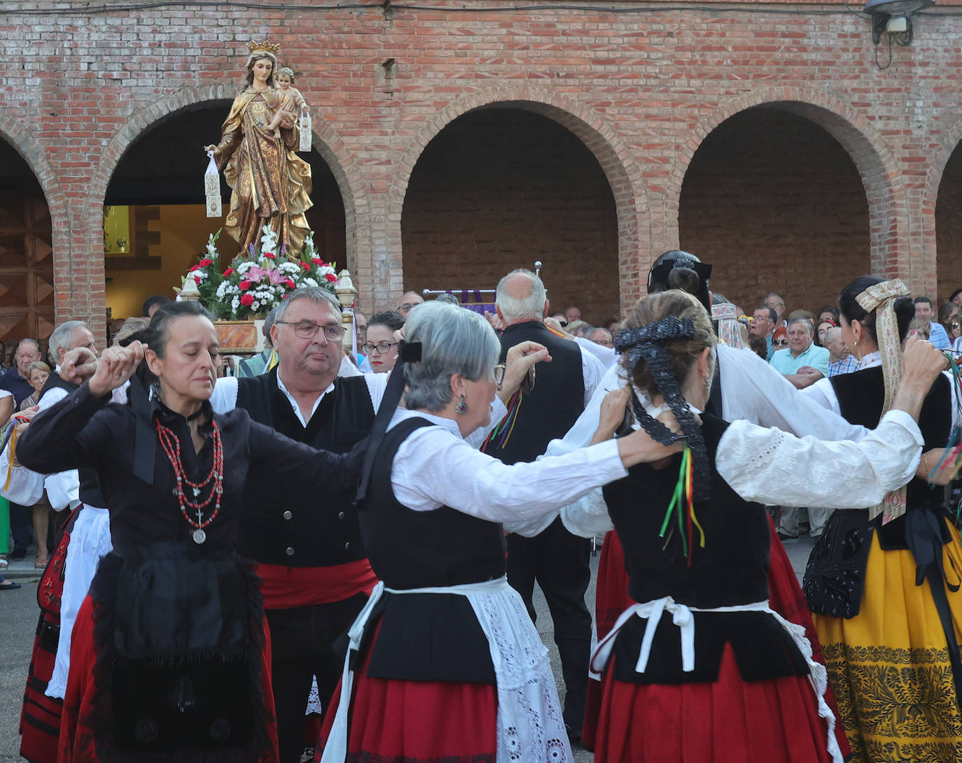 El barrio del Carmen de Palencia cierra sus fiestas