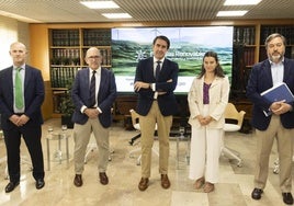 Miguel Calvo (Iberdrola), José Manuel Jiménez (Junta de Castilla y León), Juan Carlos Suárez-Quiñones (Junta de Castilla y León), Cecilia López Miranda (Axpo Iberia) y Eugenio García Tejerina (APECYL).