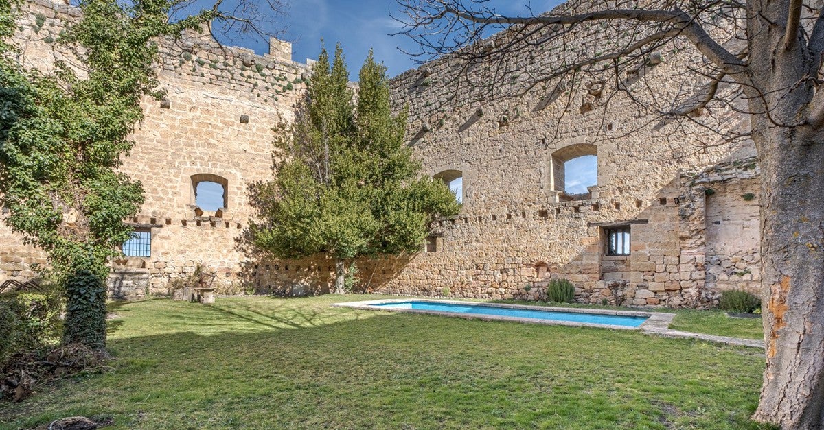 Así es el castillo de Pedraza comprado por Santiago Segura, José Mota y Luis Álvarez